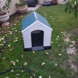 Dog house for sale.