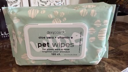 New hypoallergenic, aloe vera pet wipes