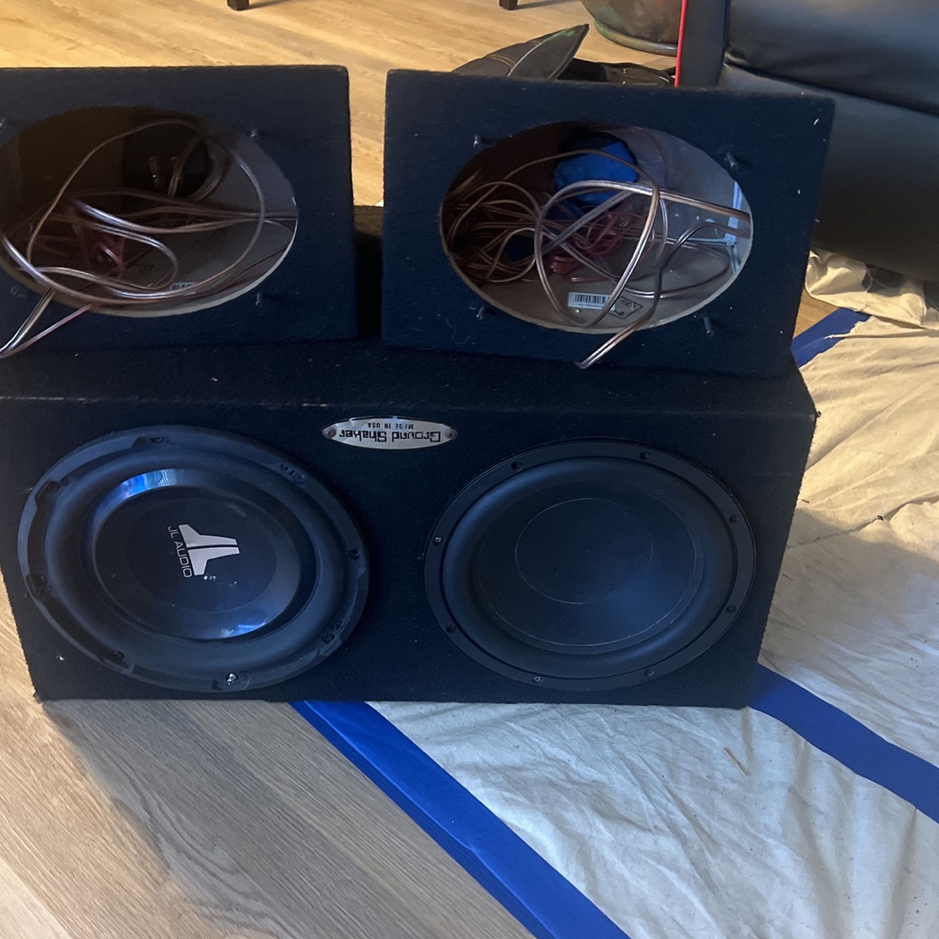 2 12” Speakers In Box & 2, 6x9 Speaker Boxes
