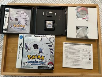 Pokemon Soul Silver complete w/ poke walker and 3DS LL combo