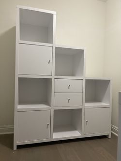 Solid White Step bookshelf