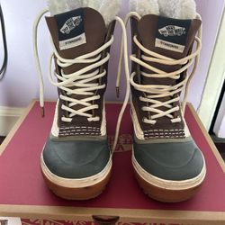Vans Snow Boots