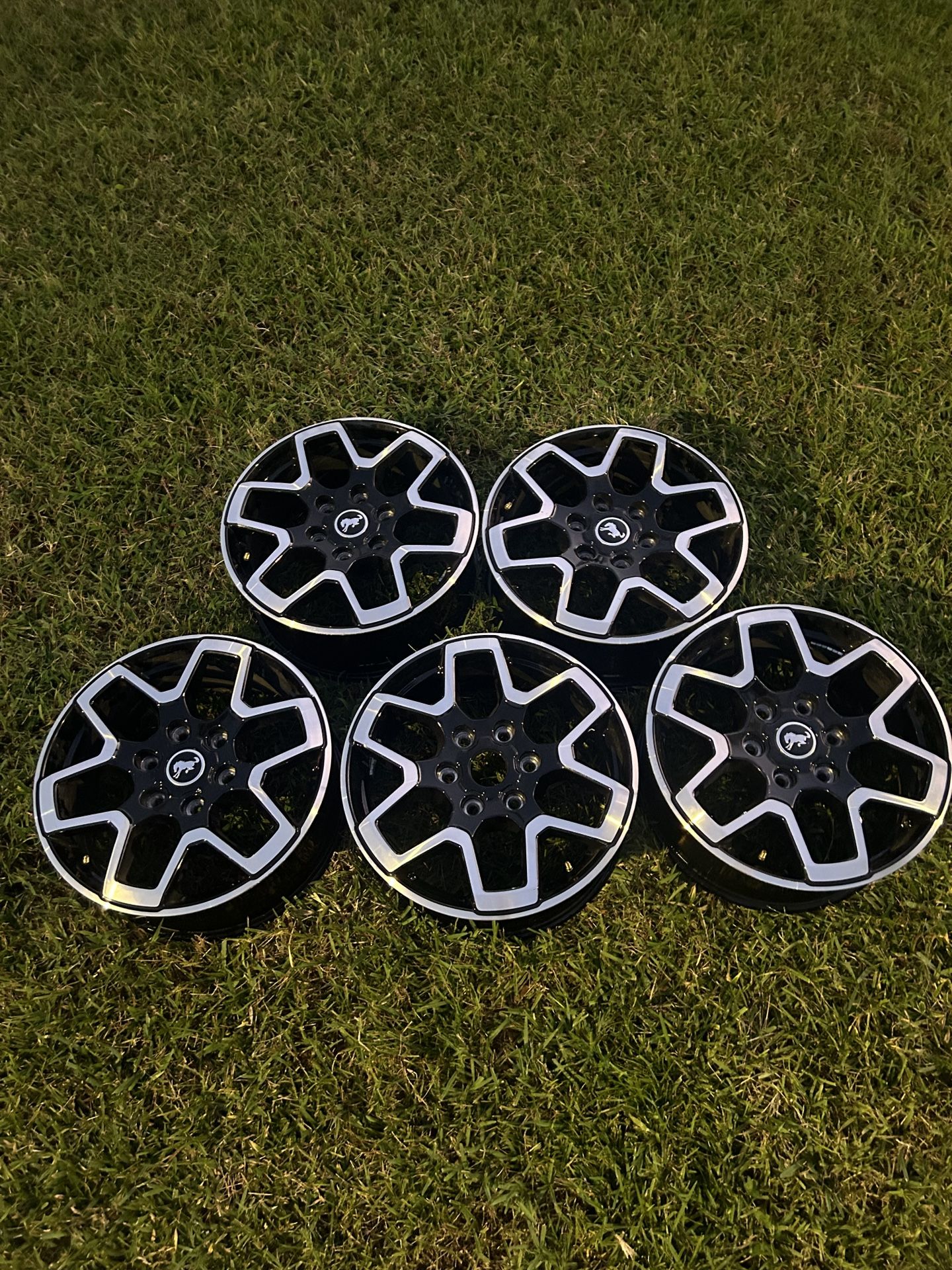 Five 18” Bronco Outer Banks Rims