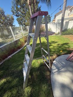 Aluminum Step Ladder with Tool Tray
