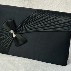 Vintage Black Clutch With Shoulder Strap 