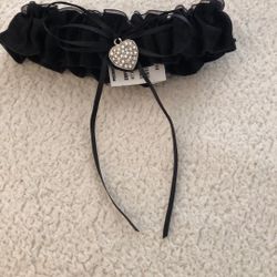 Fredericks Of Hollywood Black Garter With Rhinestone Heart