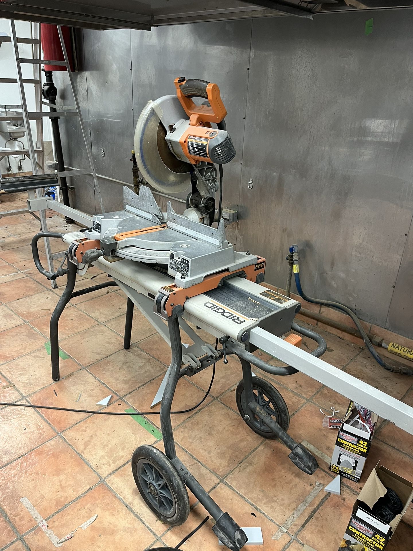 12” Rigid Mitre Saw/Chop Saw With Collapsible Stand (blade Included