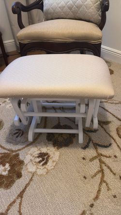 White Wooden Gliding Ottoman Footstool Nursery/Baby/Rocker Glider Stool Pink