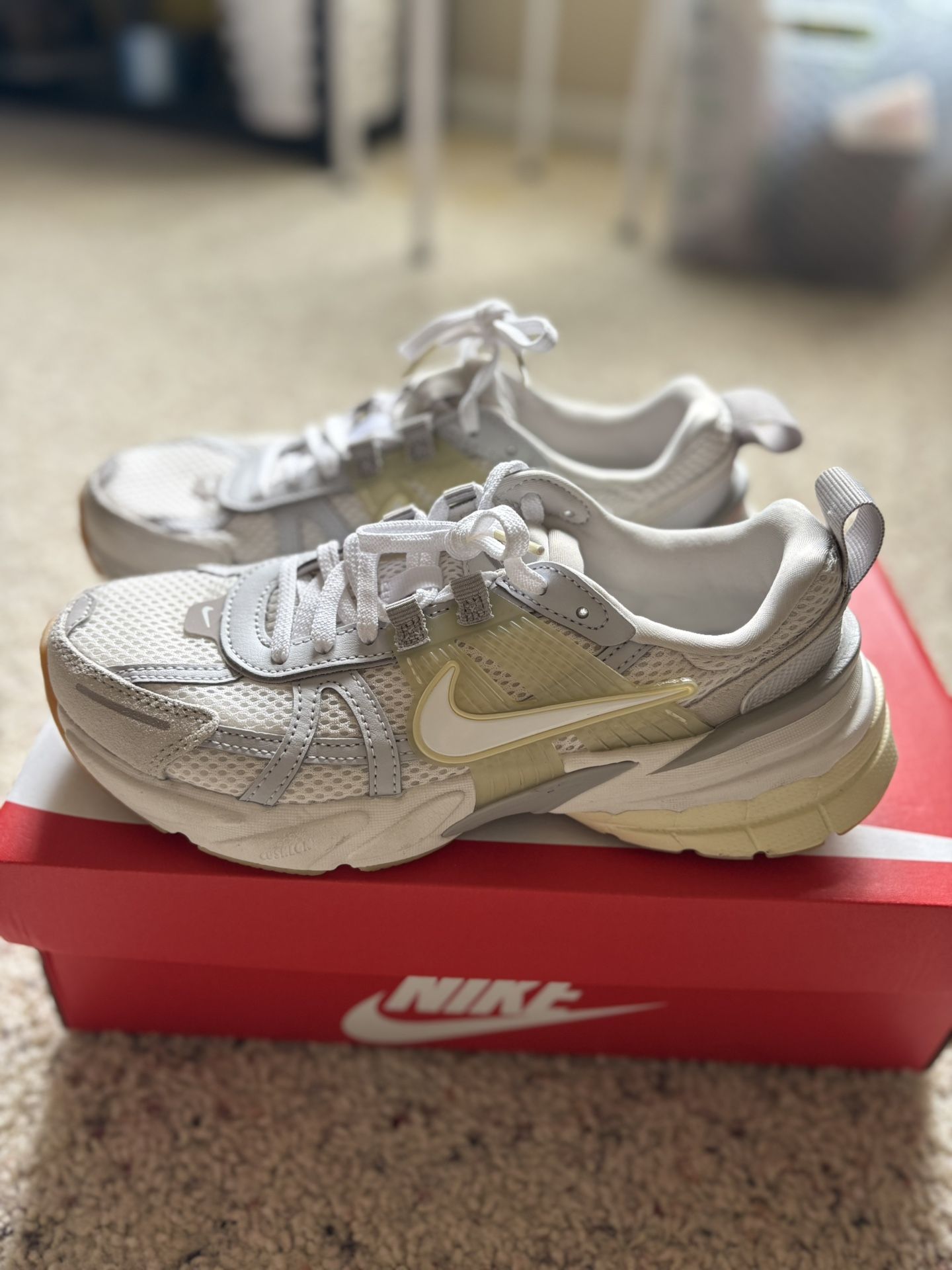 Nike V2K Women shoes