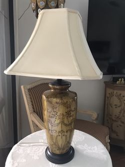 2 stunning pair lamps