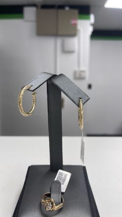 14K GOLD HOOP EARRINGS