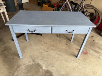 Kids desk