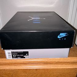 Jordan reto 11 low cement grey 10.5