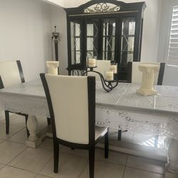 6 Dinner Chairs 