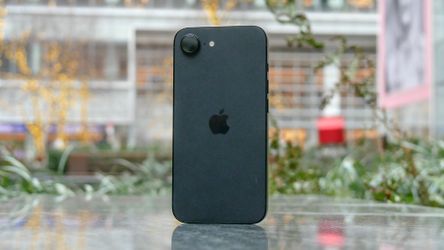 iPhone 16e 6.1” | $5 Down | Afterpay - T-Mobile - Fair Condition