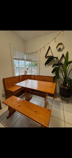 Breakfast nook