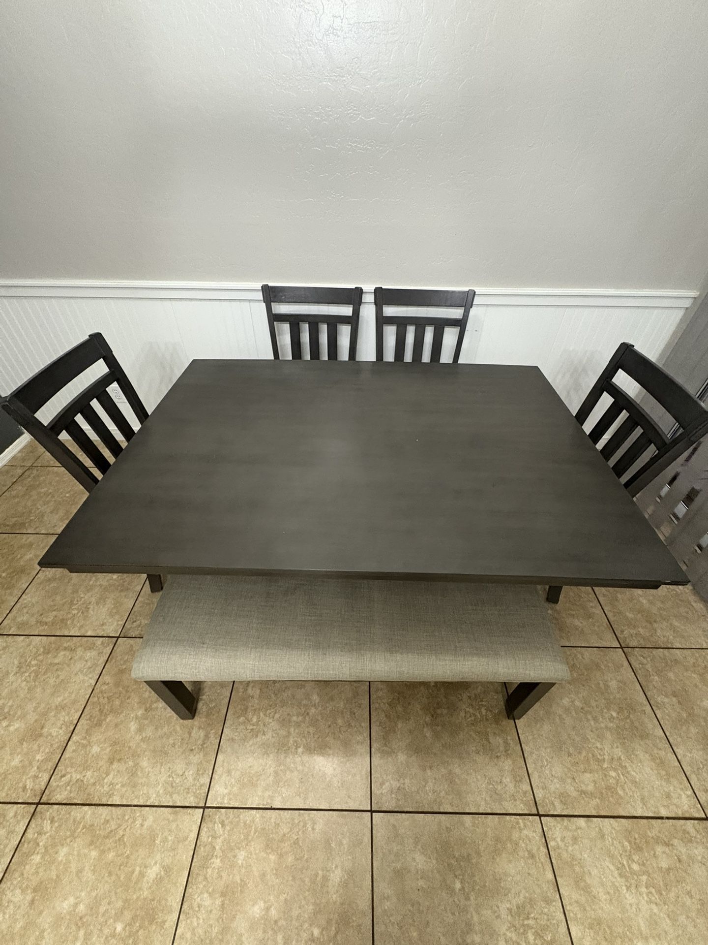 Kitchen Table And Chairs