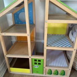 Large Wood Dollhouse (Hape)