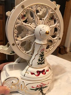 Vintage 2001 Avon Holiday Classic Porcelain Ferris Wheel