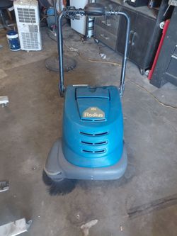 Windsor Radius Walk-Behind Floor SweeperWindsor Radius Walk-Behind Floor Sweeper