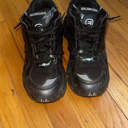 Balenciaga Runner Black Size 11 