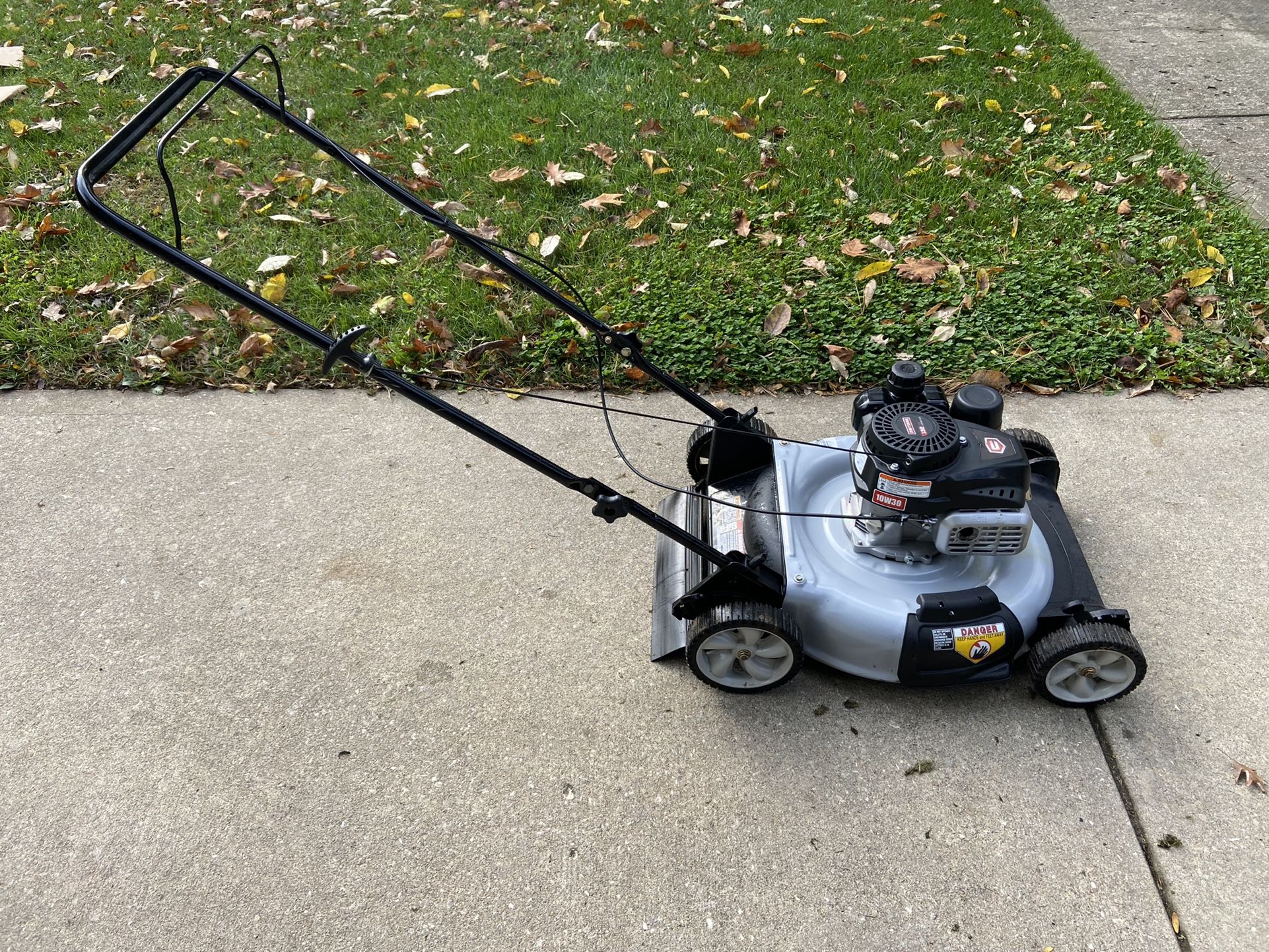 2020 Craftsman Basic Push Mower- Like new  