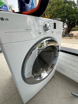 LG Sensor Dry front load electric dryer