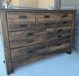 Ashley’s Furniture Brown Dresser
