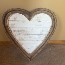 Shiplap Farmhouse Style Wooden Heart 