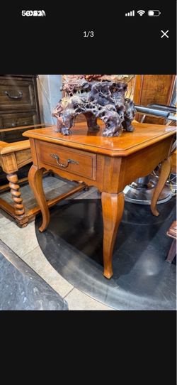 Ethan Allen side table solid wood 30 by 24 21 tall