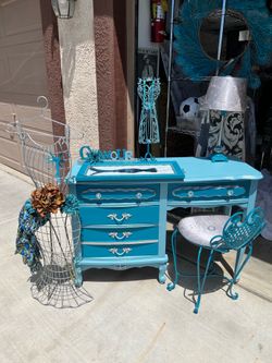 Dresser