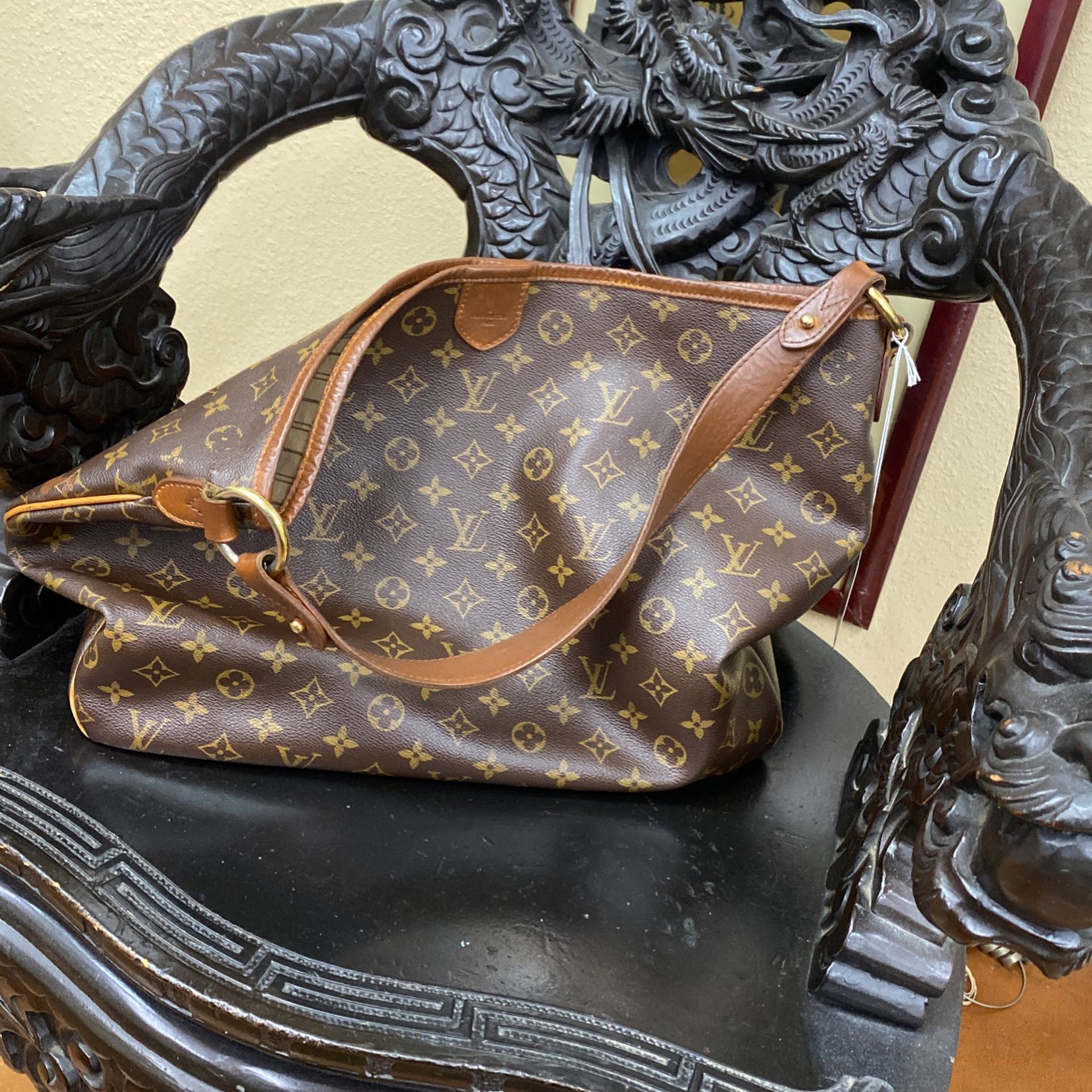 Lot - Louis Vuitton Delightful GM Shoulder Bag