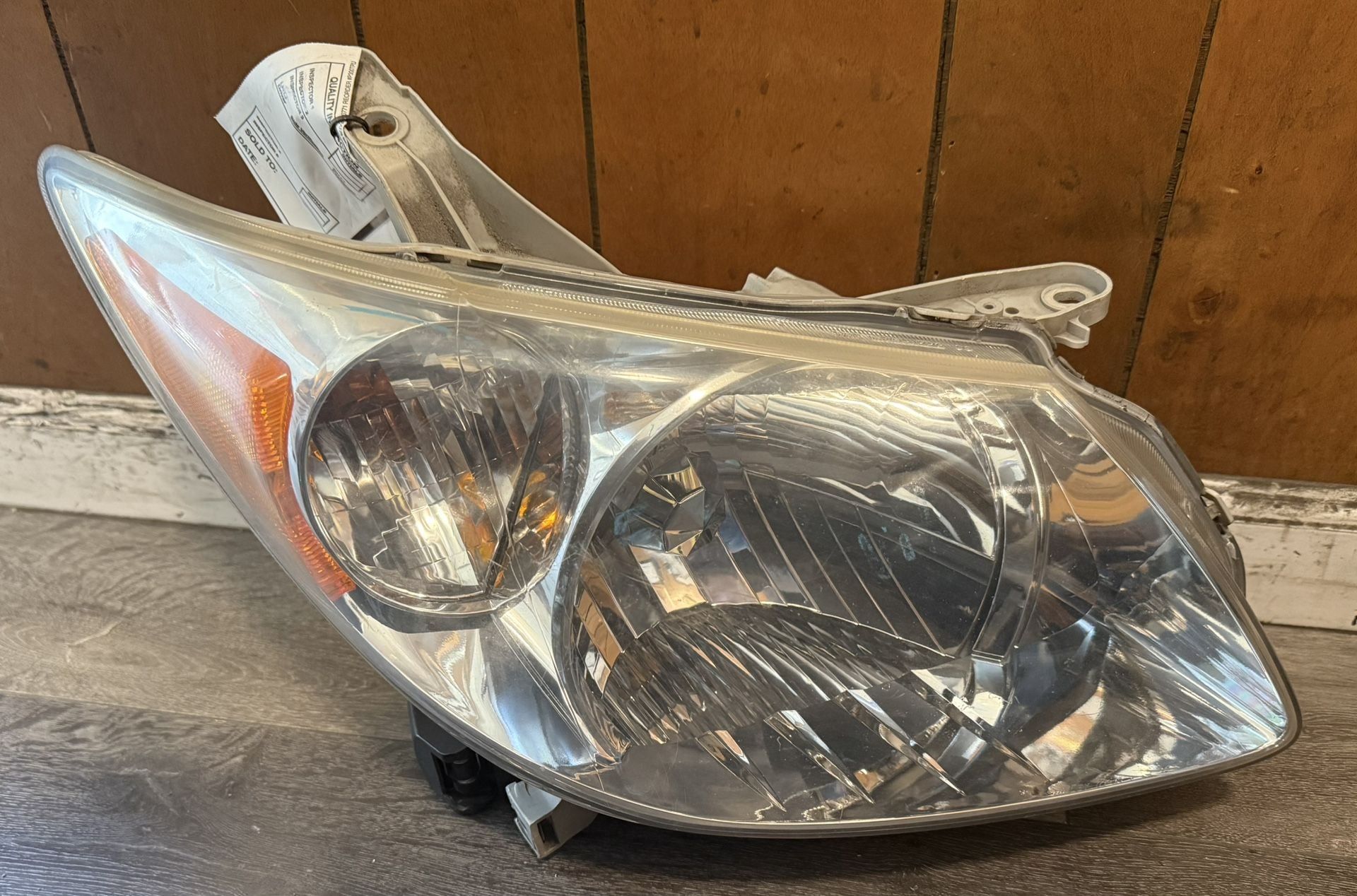 2008 Pontiac Vibe Right headlight 