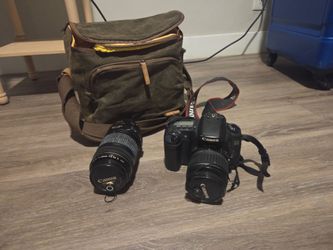 Canon EOS 20D DSLR with Two Lenses and Bag
