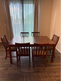 Vintage Walnut Dining Table Set w/ 6 Chairs & 2 Extension Leaves