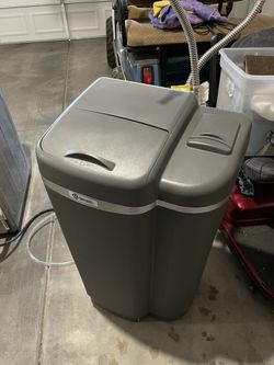 A.O. Smith 45000-Grain Smart Water Softener AO-WH-SOFT-450T for Sale in Las  Vegas, NV - OfferUp