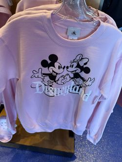 Disneyland Valentine’s Crewneck 2025