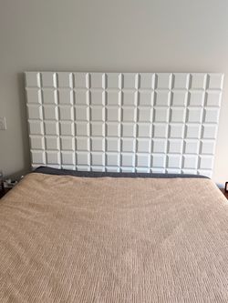 Queen Size White Heavy Duty 3D Geometric Wood Headboard