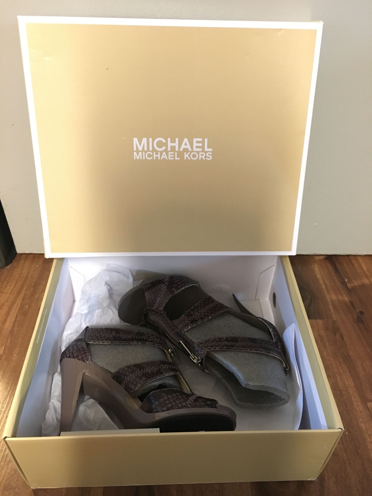 Brand New Woman’s Michael Kors brand Berkeley Cinder Snake Embossed Brown Leather High Heels Up For Sale