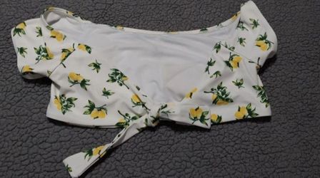 Cabana del Sol Bikini Top Jrs  Large Lemon Print Ruffle Swim Bathing