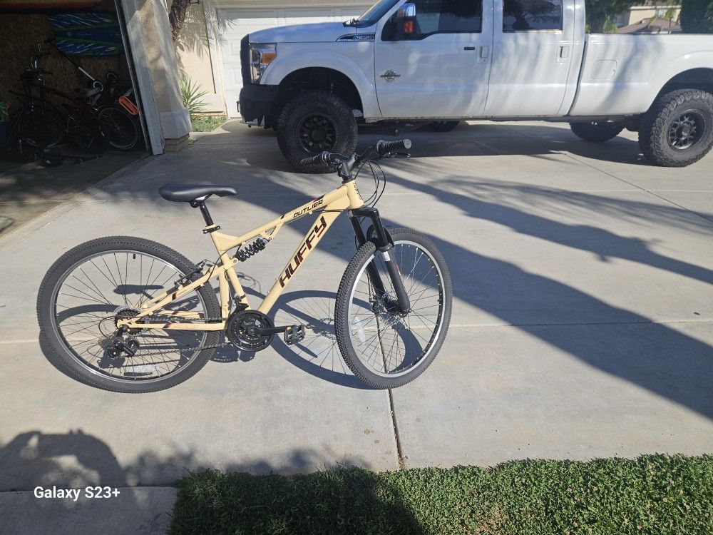24" Huffy Outlier Mountain Bike