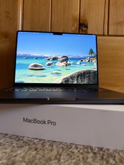 MacBook Pro 14” 4TB SSD 128GB RAM