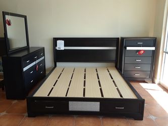 4 piece queen bedroom set comes with queen bed frame dresser mirror and nightstand