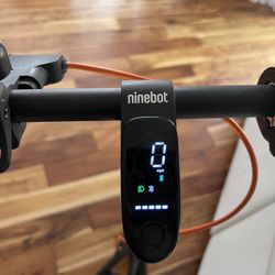 Very Good Condition Segway Ninebot F-35 Scooter 25 Miles Range
