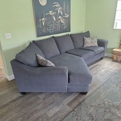 Couch / Sofa