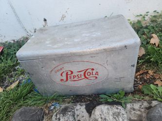 Vintage 1950s Aluminum Pepsi Cola Ice Chest With Icebox