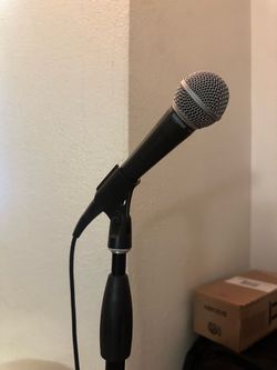 Shure SM58 Microphone w/ Cable + Mic Stand