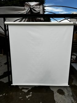 Projector Screen