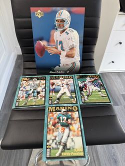 Dan Marino Jumbo Card and 4 Large Cards