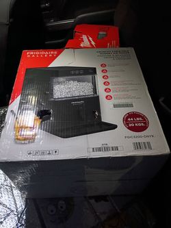 New, in the box fridgidare ice maker 44